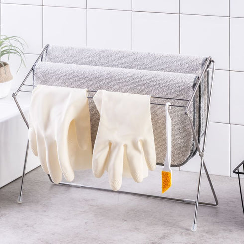 Folding hanger|AUX Oaks