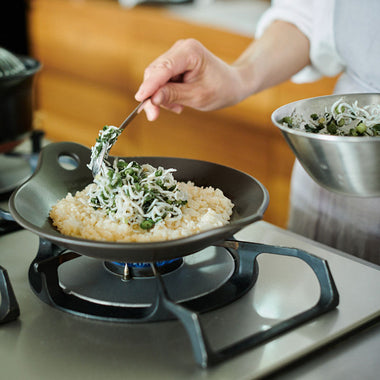 Set of heat-resistant pottery "Toban" and crispy soy sauce almonds | KitchenParty special selection set Bread Friends Championship
