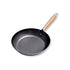 HANAKO+a 打出し窒化加工フライパン 木製ハンドル